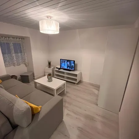 Rare - House With Private Garage - Historic Center - 500 M - Max 6 People Ferienhaus Peniche