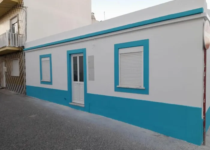 Casa vacanze Rare - House With Private Garage - Historic Center - 500 M - Max 6 People