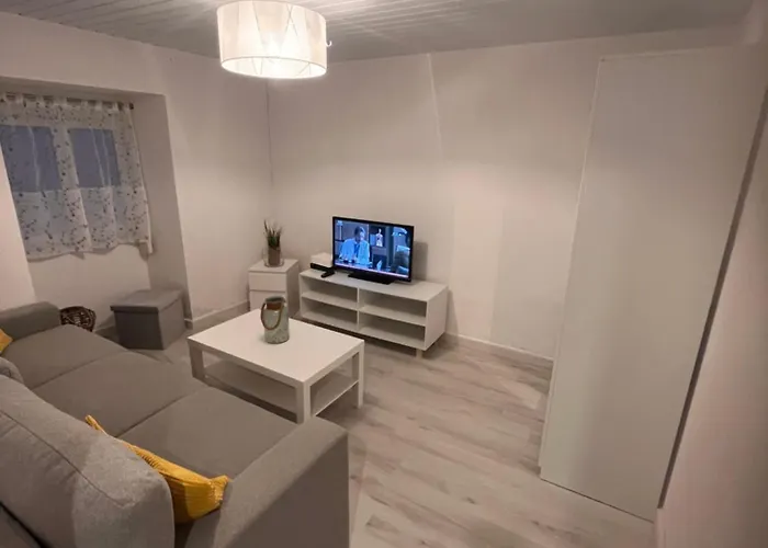 Rare - House With Private Garage - Historic Center - 500 M - Max 6 People Casa vacanze Peniche