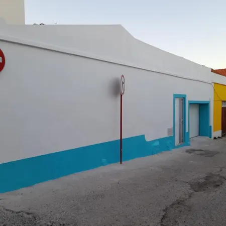 Feriehus Rare - House With Private Garage - Historic Center - 500 M - Max 6 People Peniche