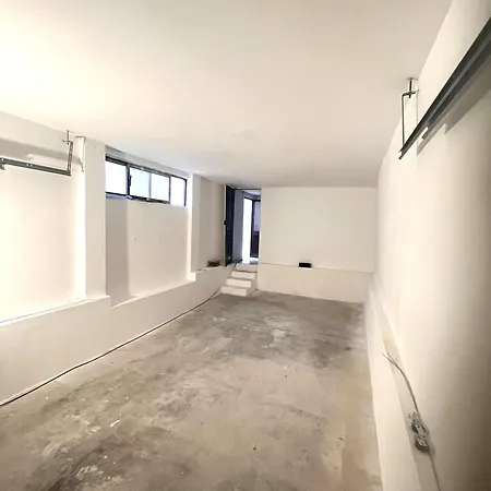 Rare - House With Private Garage - Historic Center - 500 M - Max 6 People Peniche