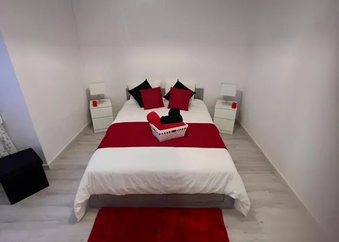 Rare - House With Private Garage - Historic Center - 500 M - Max 6 People * ペニシェ